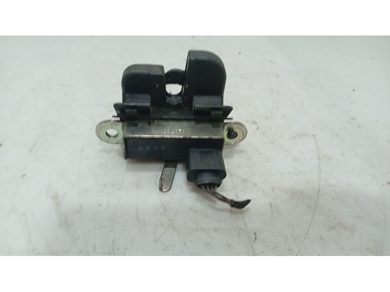 Recambio de cerradura maletero / porton para seat leon (1p1) 1.9 tdi referencia OEM IAM 1P0827505E9B9  
