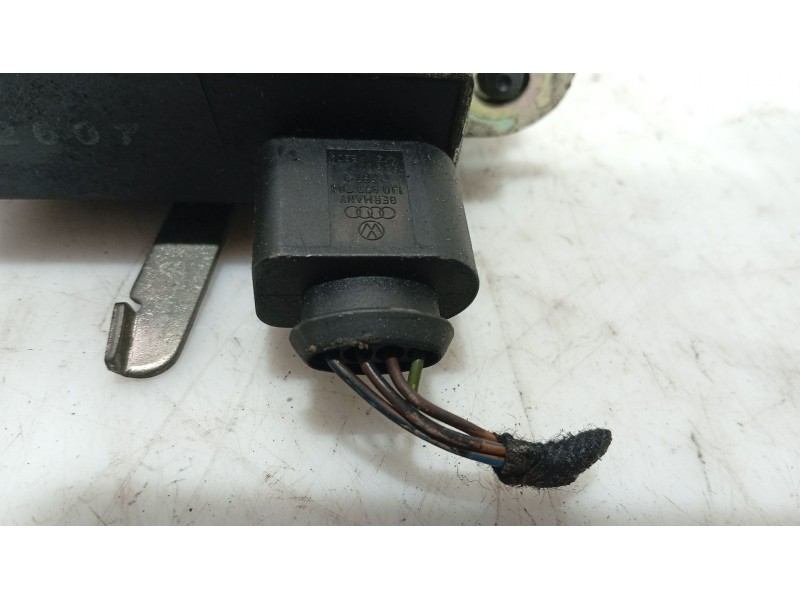 Recambio de cerradura maletero / porton para seat leon (1p1) 1.9 tdi referencia OEM IAM 1P0827505E9B9  