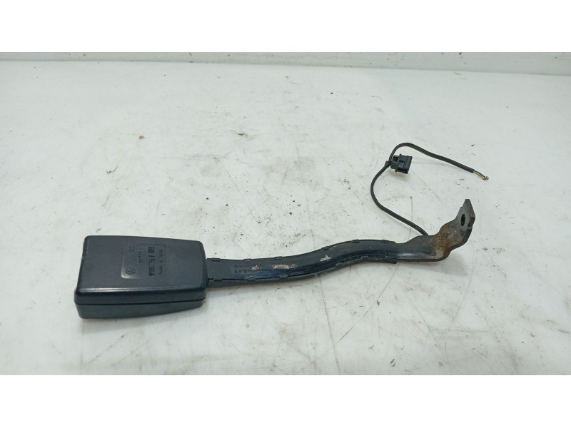 Recambio de anclaje cinturon delantero izquierdo para seat leon (1p1) 1.9 tdi referencia OEM IAM   