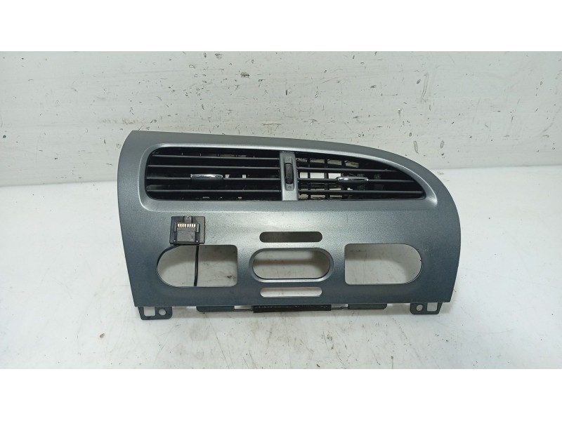 Recambio de moldura para seat leon (1p1) 1.9 tdi referencia OEM IAM   