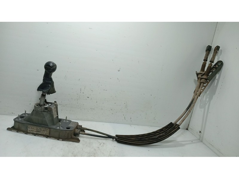 Recambio de palanca cambio para seat leon (1p1) 1.9 tdi referencia OEM IAM 1K0711061A / 1K0711112  