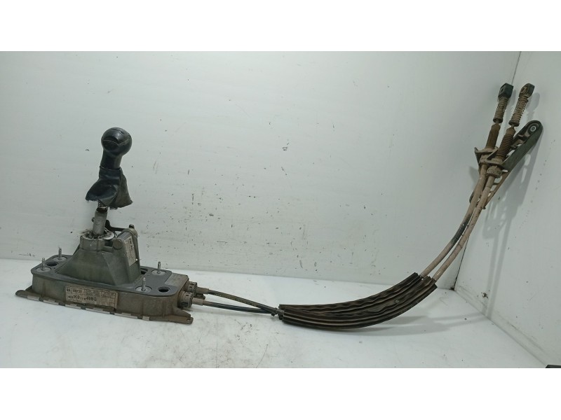 Recambio de palanca cambio para seat leon (1p1) 1.9 tdi referencia OEM IAM 1K0711061A / 1K0711112  