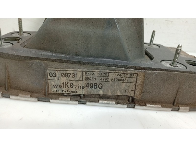 Recambio de palanca cambio para seat leon (1p1) 1.9 tdi referencia OEM IAM 1K0711061A / 1K0711112  