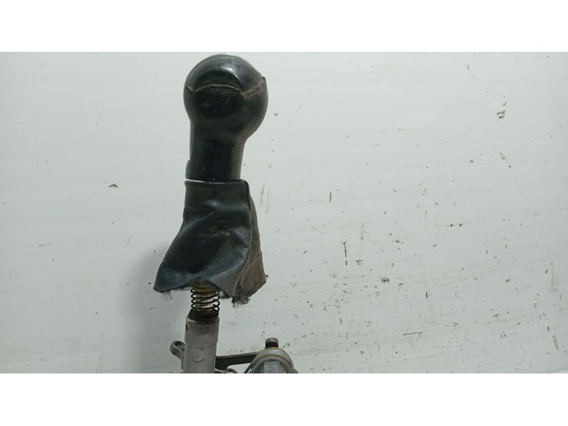 Recambio de palanca cambio para seat leon (1p1) 1.9 tdi referencia OEM IAM 1K0711061A / 1K0711112  