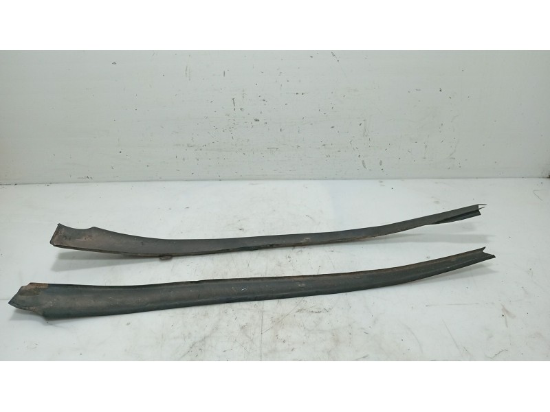 Recambio de moldura para seat leon (1p1) 1.9 tdi referencia OEM IAM   