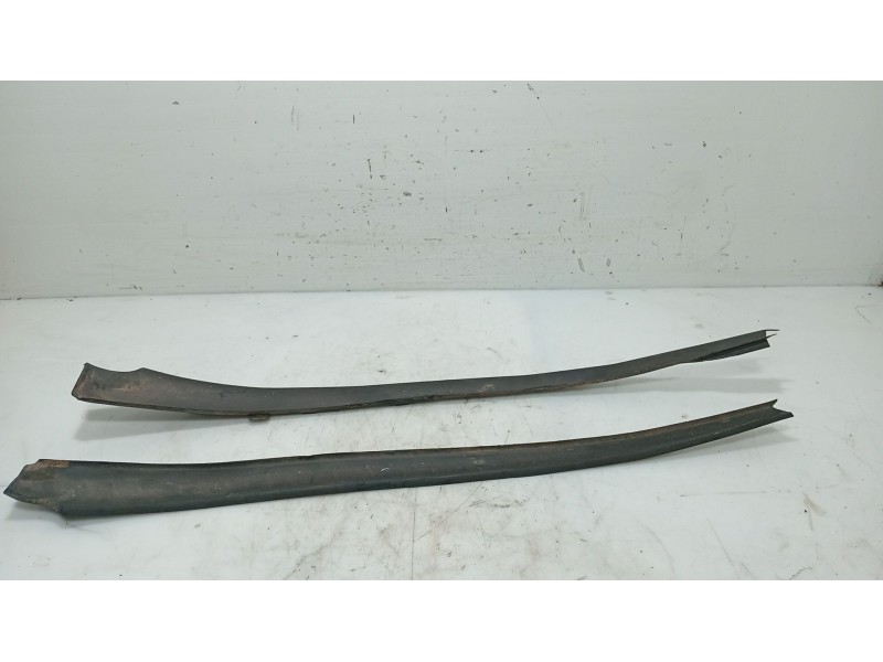 Recambio de moldura para seat leon (1p1) 1.9 tdi referencia OEM IAM   