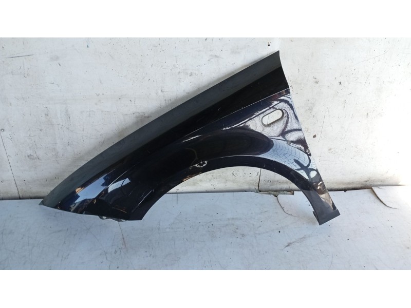 Recambio de aleta delantera izquierda para seat leon (1p1) 1.9 tdi referencia OEM IAM 1P0821021A  