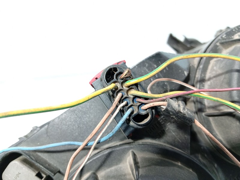 Recambio de faro izquierdo para peugeot 307 (3a/c) 2.0 hdi 90 referencia OEM IAM 6204Z2  