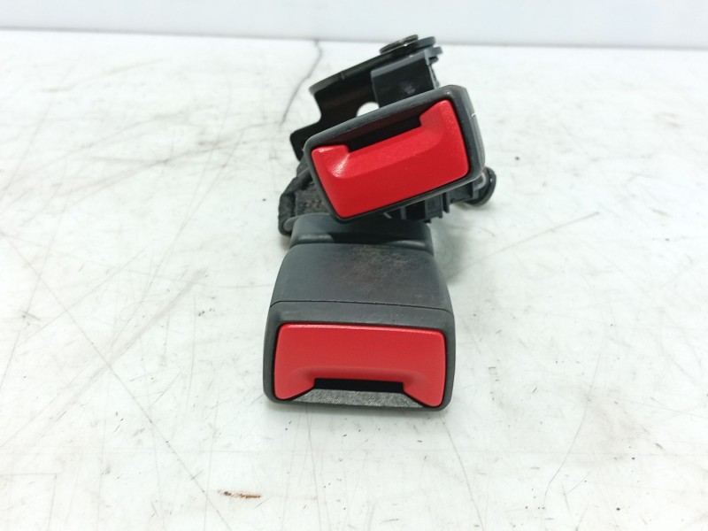 Recambio de anclaje cinturon trasero izquierdo para skoda kamiq (nw4) 1.0 tsi referencia OEM IAM   