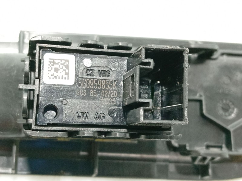 Recambio de mando elevalunas trasero derecho para skoda kamiq (nw4) 1.0 tsi referencia OEM IAM 5G0959855KWHS  