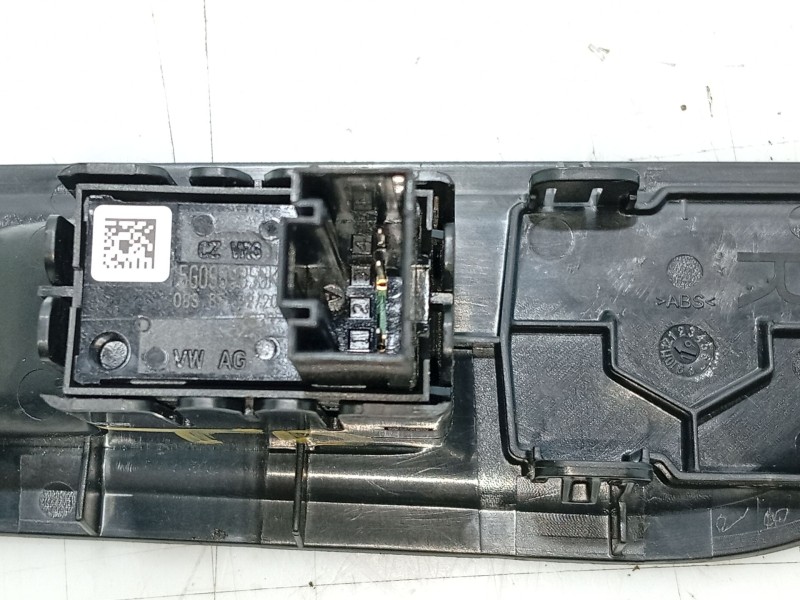 Recambio de mando elevalunas trasero derecho para skoda kamiq (nw4) 1.0 tsi referencia OEM IAM 5G0959855KWHS  