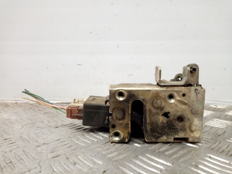 Recambio de cerradura puerta delantera izquierda para citroën saxo 1.1 referencia OEM IAM   