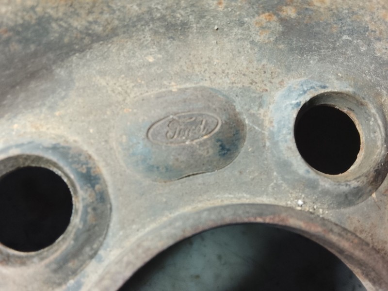 Recambio de llanta delantera derecha para ford tourneo connect 1.8 tdci referencia OEM IAM 5048530  