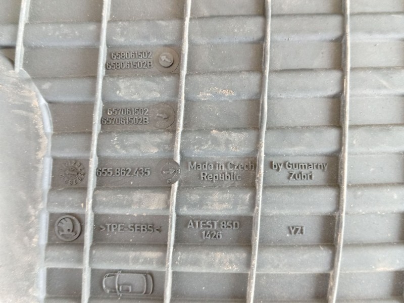 Recambio de alfombrilla para skoda kamiq (nw4) 1.0 tsi referencia OEM IAM   
