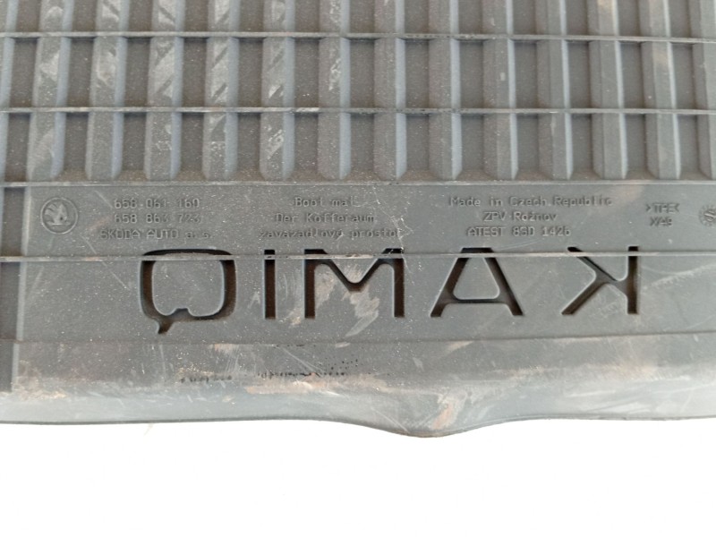Recambio de alfombra central maletero para skoda kamiq (nw4) 1.0 tsi referencia OEM IAM 658061160 658863723 