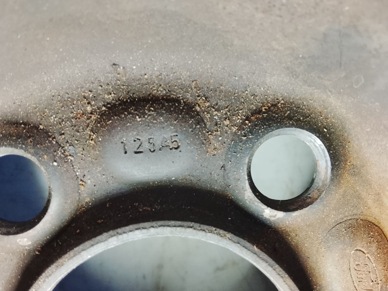 Recambio de llanta delantera izquierda para ford tourneo connect 1.8 tdci referencia OEM IAM 5048530  