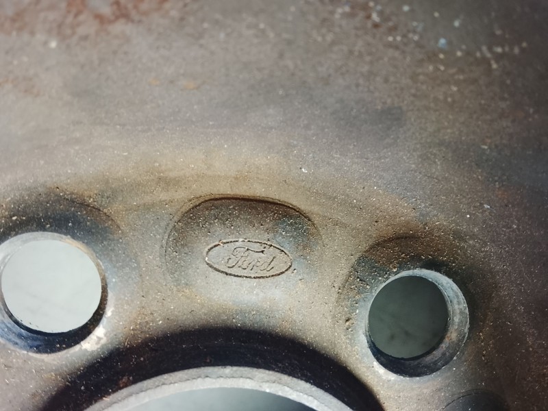 Recambio de llanta delantera izquierda para ford tourneo connect 1.8 tdci referencia OEM IAM 5048530  
