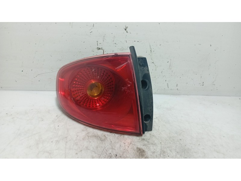 Recambio de piloto trasero izquierdo para seat altea (5p1) 1.9 tdi referencia OEM IAM 5P0945111B9B9  