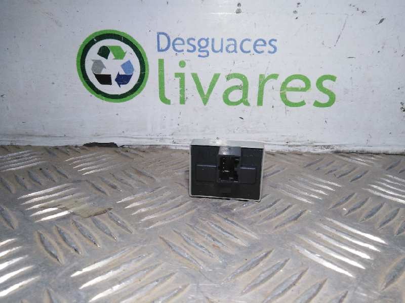 Recambio de mando elevalunas delantero izquierdo para  referencia OEM IAM   