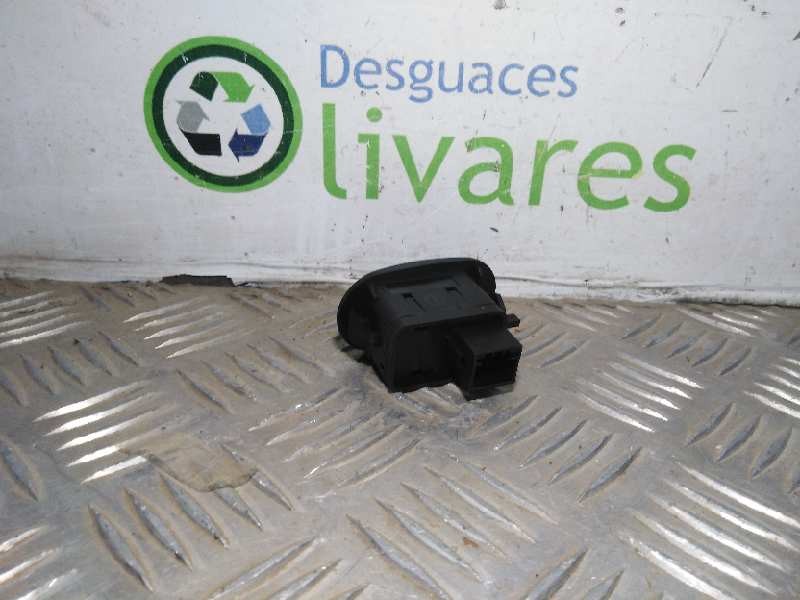 Recambio de mando elevalunas delantero izquierdo para  referencia OEM IAM   