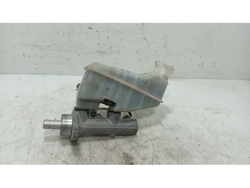 Recambio de bomba freno para hyundai i20 i (pb, pbt) 1.2 referencia OEM IAM 585101J100  