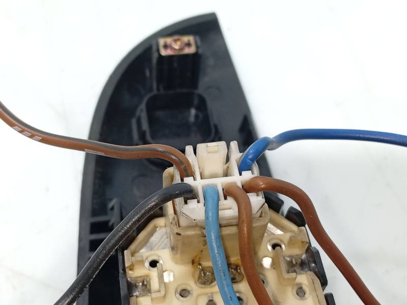 Recambio de mando elevalunas delantero izquierdo para chevrolet matiz (m200, m250) 0.8 referencia OEM IAM   