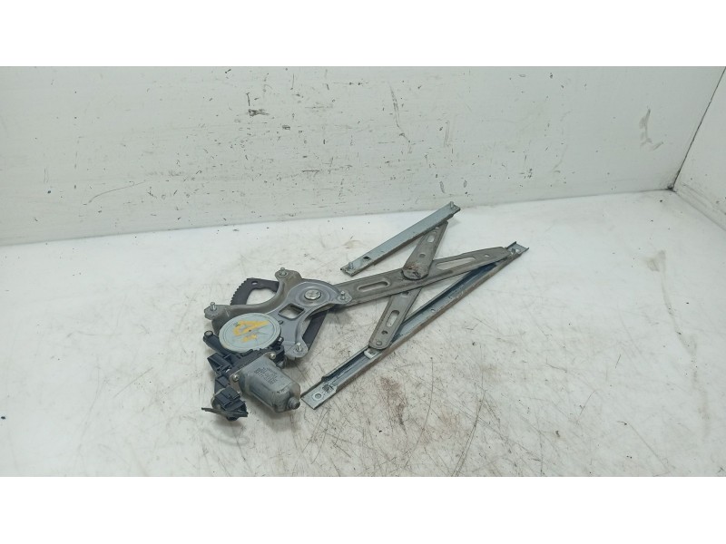Recambio de elevalunas delantero izquierdo para hyundai i20 i (pb, pbt) 1.2 referencia OEM IAM 824031J010  