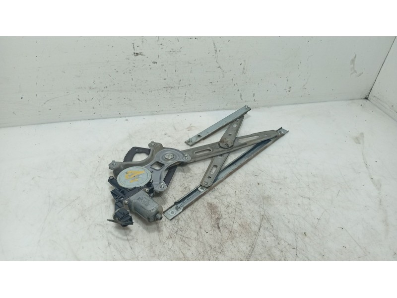Recambio de elevalunas delantero izquierdo para hyundai i20 i (pb, pbt) 1.2 referencia OEM IAM 824031J010  
