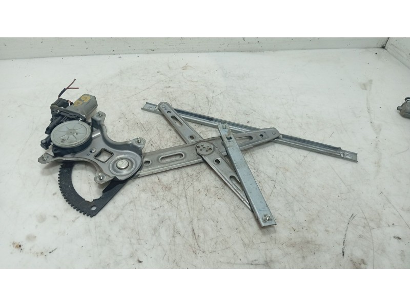Recambio de elevalunas delantero derecho para hyundai i20 i (pb, pbt) 1.2 referencia OEM IAM 824041J010  