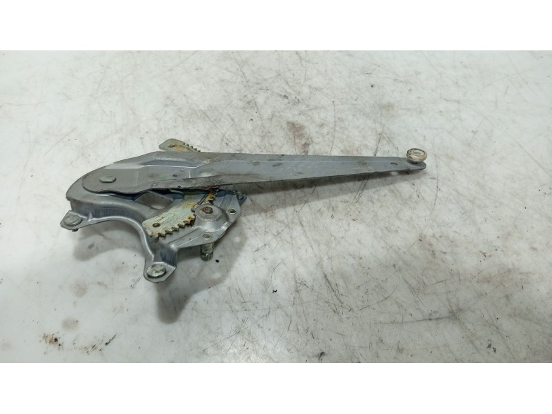 Recambio de elevalunas trasero izquierdo para hyundai i20 i (pb, pbt) 1.2 referencia OEM IAM 834011J000  