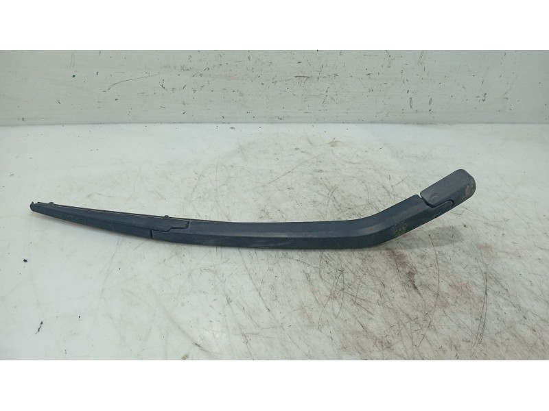Recambio de brazo limpia trasero para hyundai i20 i (pb, pbt) 1.2 referencia OEM IAM 988151J001  