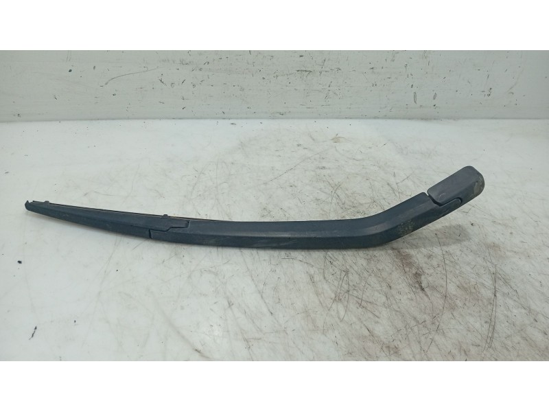 Recambio de brazo limpia trasero para hyundai i20 i (pb, pbt) 1.2 referencia OEM IAM 988151J001  