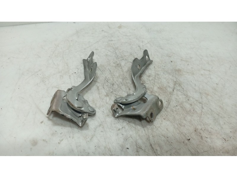 Recambio de bisagra para hyundai i20 i (pb, pbt) 1.2 referencia OEM IAM 791101J000  