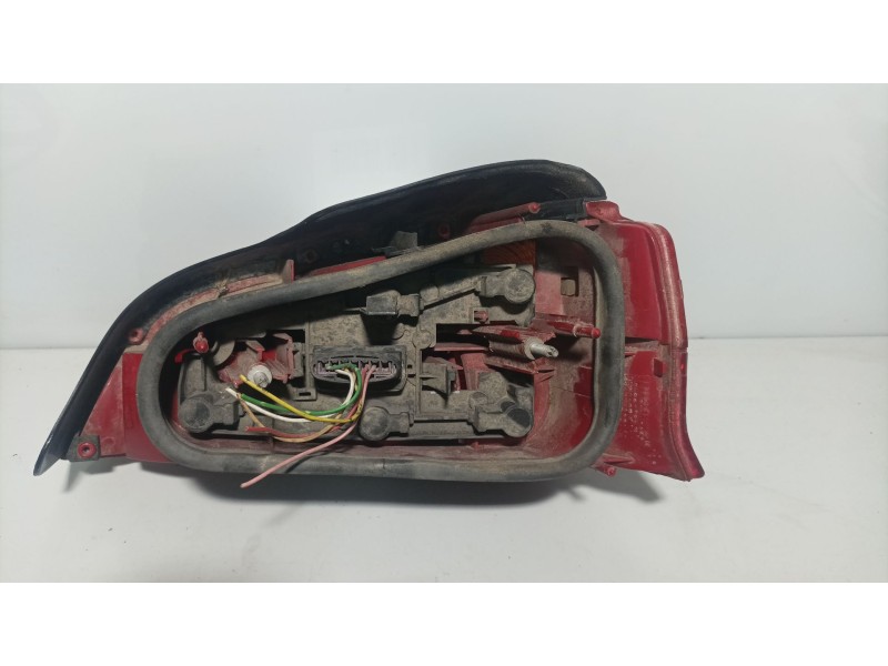 Recambio de piloto trasero izquierdo para peugeot 106 (s2) 1.1 referencia OEM IAM 6350G6 22740501 
