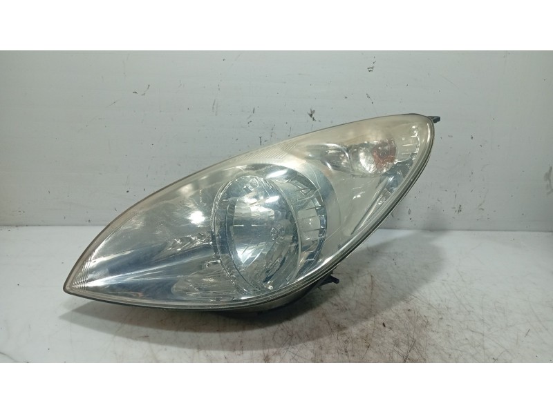 Recambio de faro izquierdo para hyundai i20 i (pb, pbt) 1.2 referencia OEM IAM 921011J010  