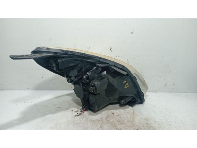 Recambio de faro izquierdo para hyundai i20 i (pb, pbt) 1.2 referencia OEM IAM 921011J010  