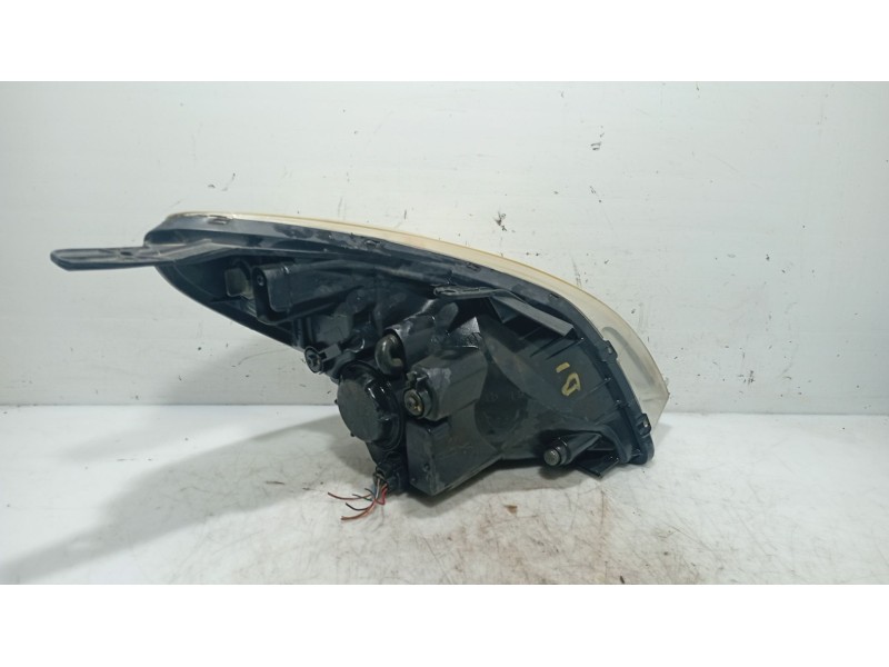 Recambio de faro izquierdo para hyundai i20 i (pb, pbt) 1.2 referencia OEM IAM 921011J010  