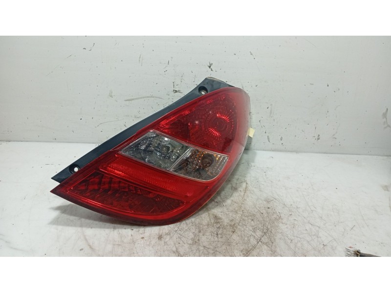 Recambio de piloto trasero derecho para hyundai i20 i (pb, pbt) 1.2 referencia OEM IAM 924201J000 / 924021J000  