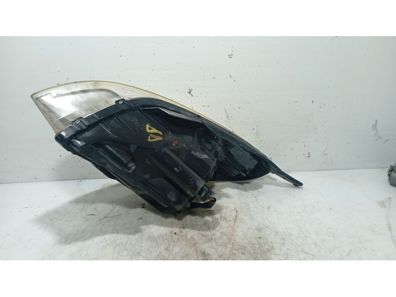 Recambio de faro derecho para hyundai i20 i (pb, pbt) 1.2 referencia OEM IAM 921021J010  