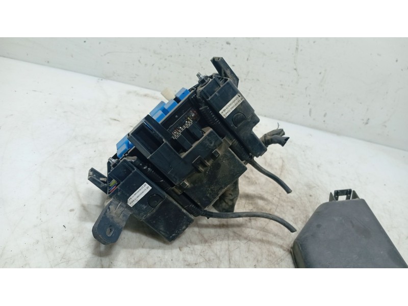 Recambio de caja reles / fusibles para hyundai i20 i (pb, pbt) 1.2 referencia OEM IAM   
