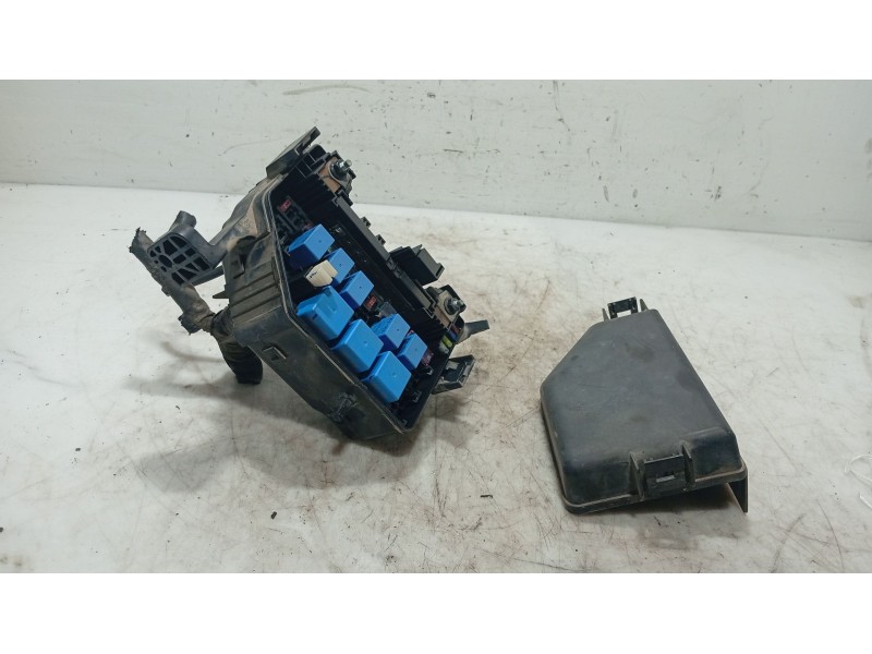 Recambio de caja reles / fusibles para hyundai i20 i (pb, pbt) 1.2 referencia OEM IAM   