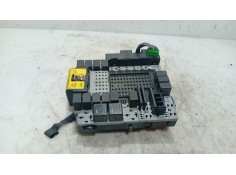 Recambio de caja reles / fusibles para volvo s80 i (184) d5 referencia OEM IAM 8645729  