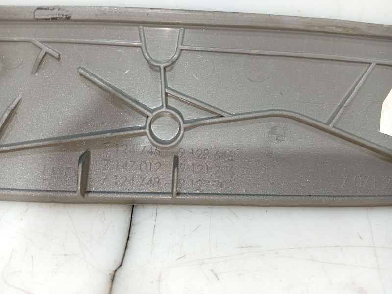 Recambio de moldura para bmw 1 (e87) 116 d referencia OEM IAM   