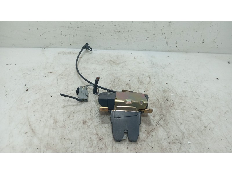 Recambio de cerradura maletero / porton para volvo s80 i (184) d5 referencia OEM IAM 31253048  