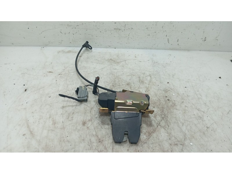 Recambio de cerradura maletero / porton para volvo s80 i (184) d5 referencia OEM IAM 31253048  