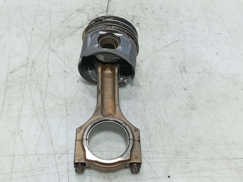 Recambio de piston para bmw 1 (e87) 116 d referencia OEM IAM   