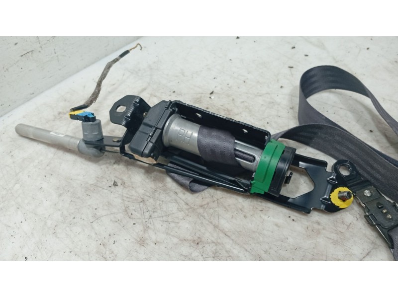 Recambio de cinturon seguridad delantero derecho para volvo s80 i (184) d5 referencia OEM IAM 30675785  