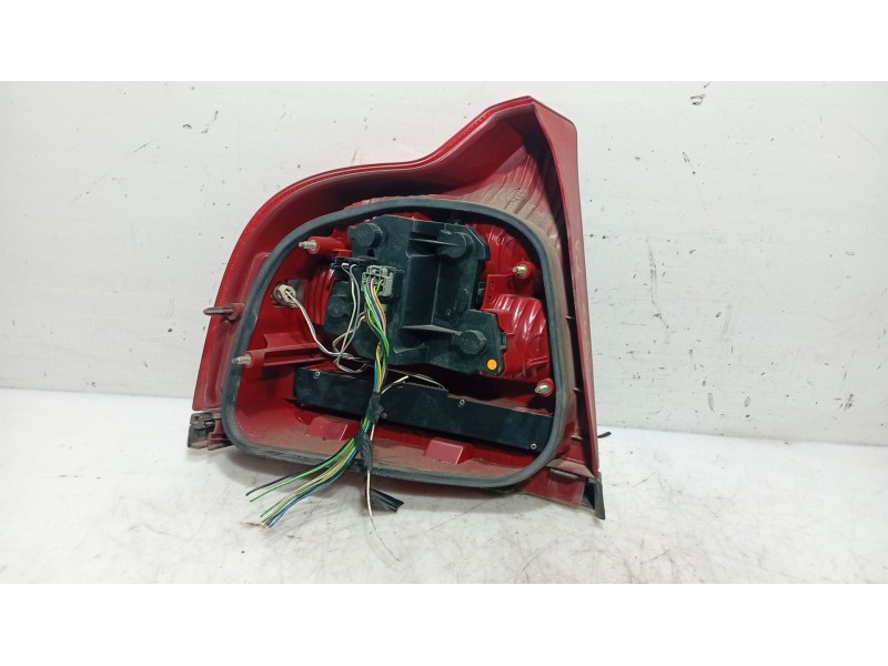 Recambio de piloto trasero derecho para volvo s80 i (184) d5 referencia OEM IAM 9187925  
