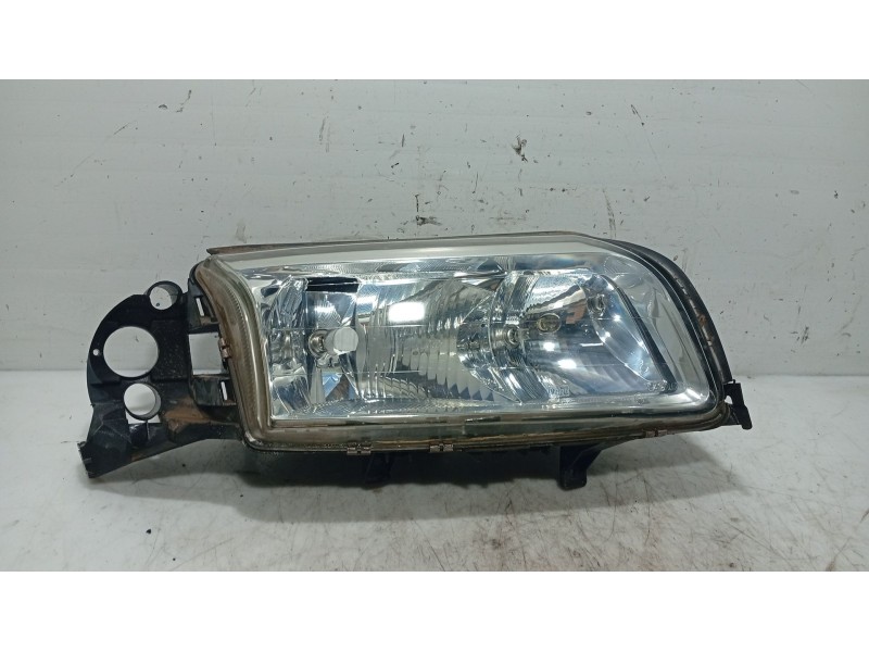 Recambio de faro derecho para volvo s80 i (184) d5 referencia OEM IAM 8693556  