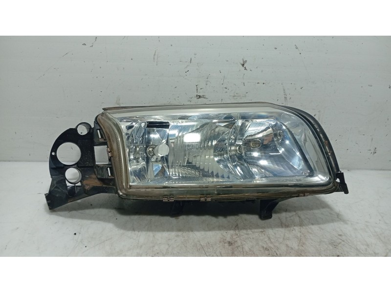 Recambio de faro derecho para volvo s80 i (184) d5 referencia OEM IAM 8693556  
